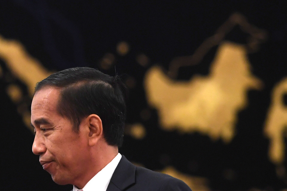 President Joko 'Jokowi' Widodo has warned his ministers to prepare for a global recession. (Antara Photo/Akbar Nugroho Gumay)
