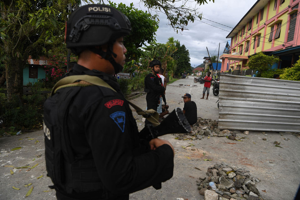 Security force members deployed in Jayapura, Papua, to restore order amid unrest in several cities in Papua and West Papua since Aug. 19. (Antara Photo/Zabur Karuru)
