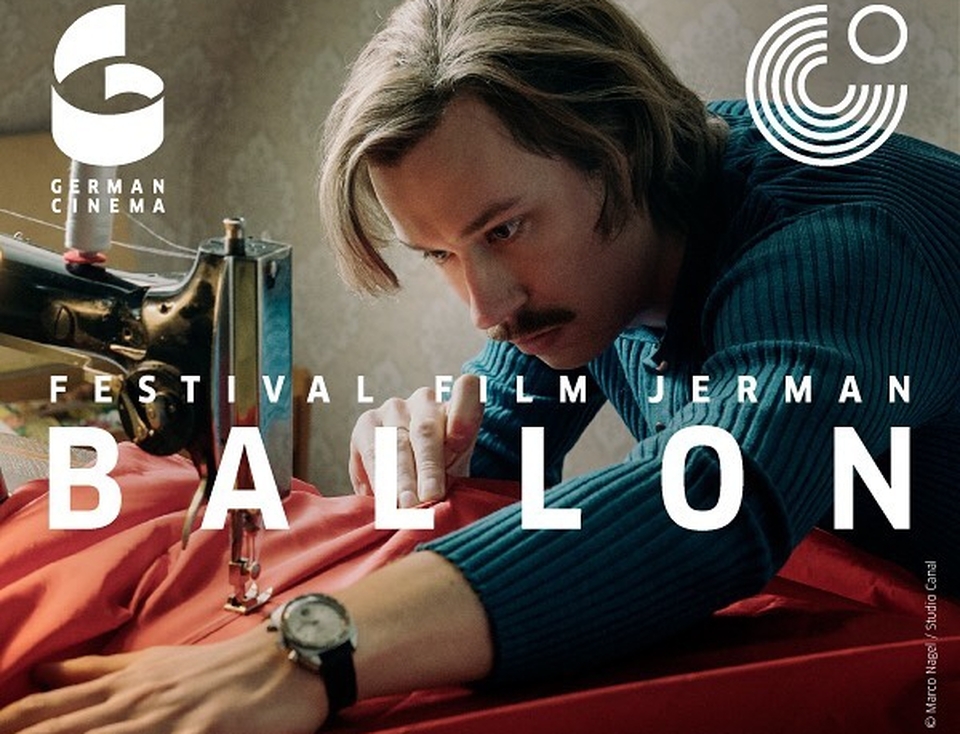 This year's German Cinema film festival opened with a screening of 'Ballon,' a thrilling movie about the extraordinary attempts by two families to escape from East Berlin to West Germany in a homemade hot-air balloon. (Photo courtesy of Instagram/@goetheinstitut_indonesien)