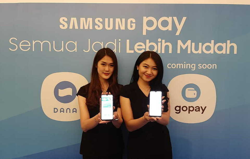 Samsung Electronics Indonesia has teamed up with e-wallet services Dana and GoPay. (SP Photo/Unggul Wirawan)
