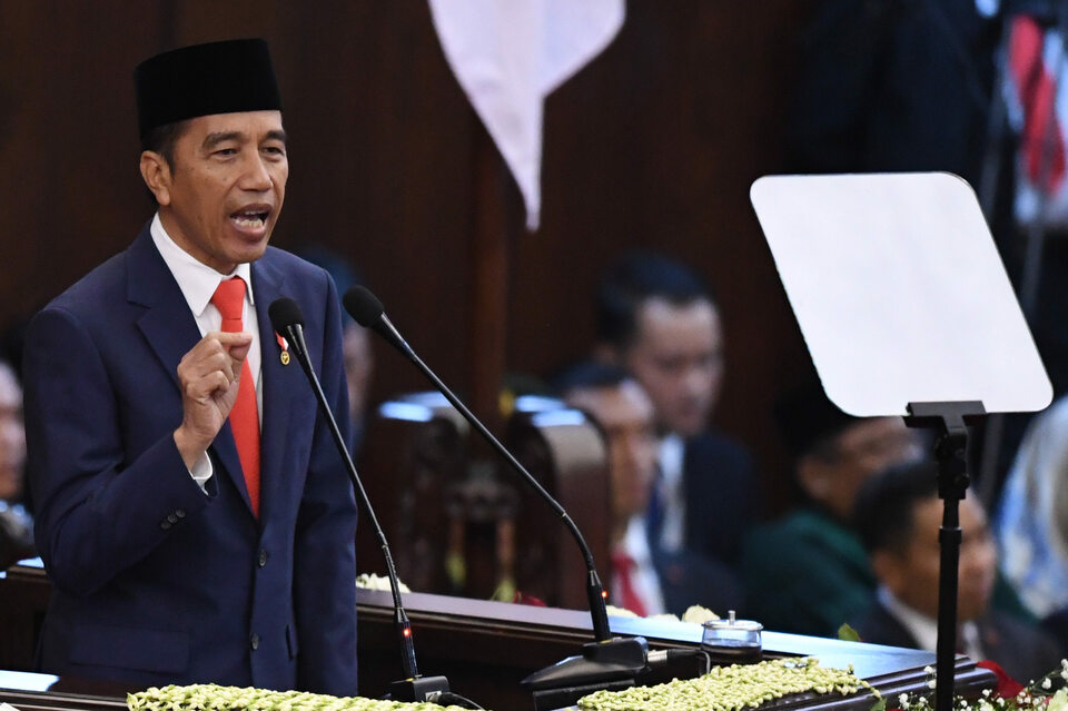 President Joko 'Jokowi' Widodo vows to stamp down on bureaucratic inefficiency, the main challenge for his vision for Indonesia in 2045. (Antara Photo/Akbar Nugroho Gumay)