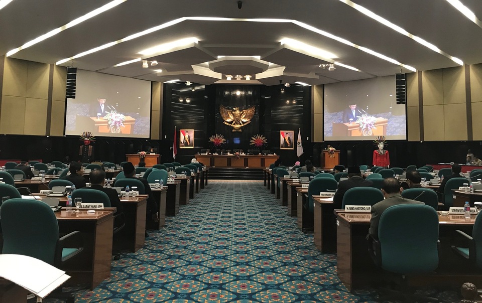 FILE - Members of Jakarta Legislative Council hold a plenary session. (B-Universe Photo)
