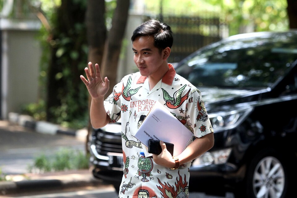 File - Gibran Rakabuming Raka arrives at the residence of Indonesian Democratic Party of Struggle (PDI-P) Chairwoman Megawati Soekarnoputri in Jakarta on October 24, 2019. (Joanito De Saojoao)