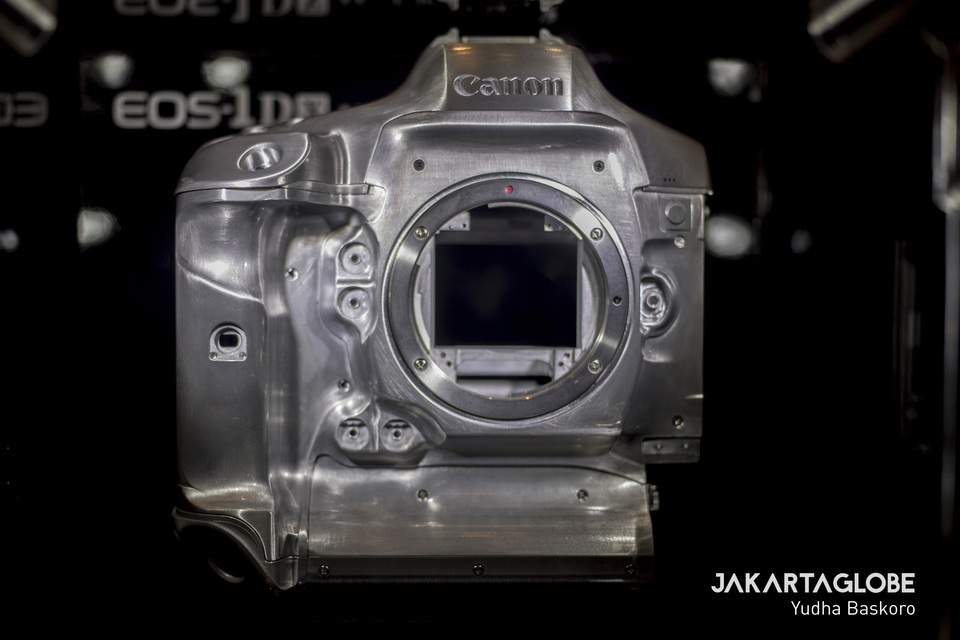 Canon EOS 1DX Mark III's durable and rugged magnesium alloy body. (JG Photo/Yudha Baskoro)