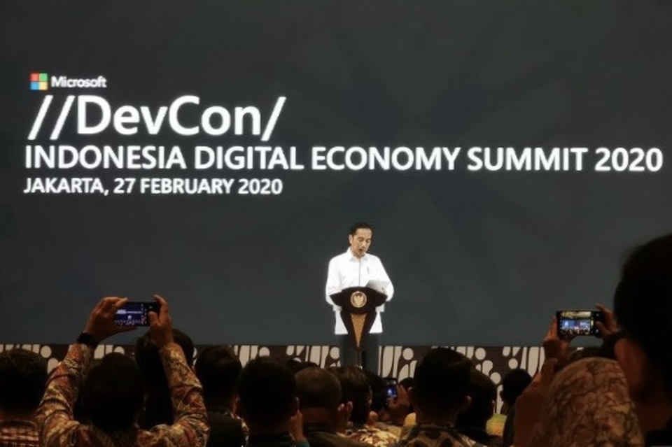 President Joko Widodo at the Microsoft Digital Economy Summit//DevCon/ in Jakarta on Thursday. (Antara Photo/Natisha Andarningtyas)