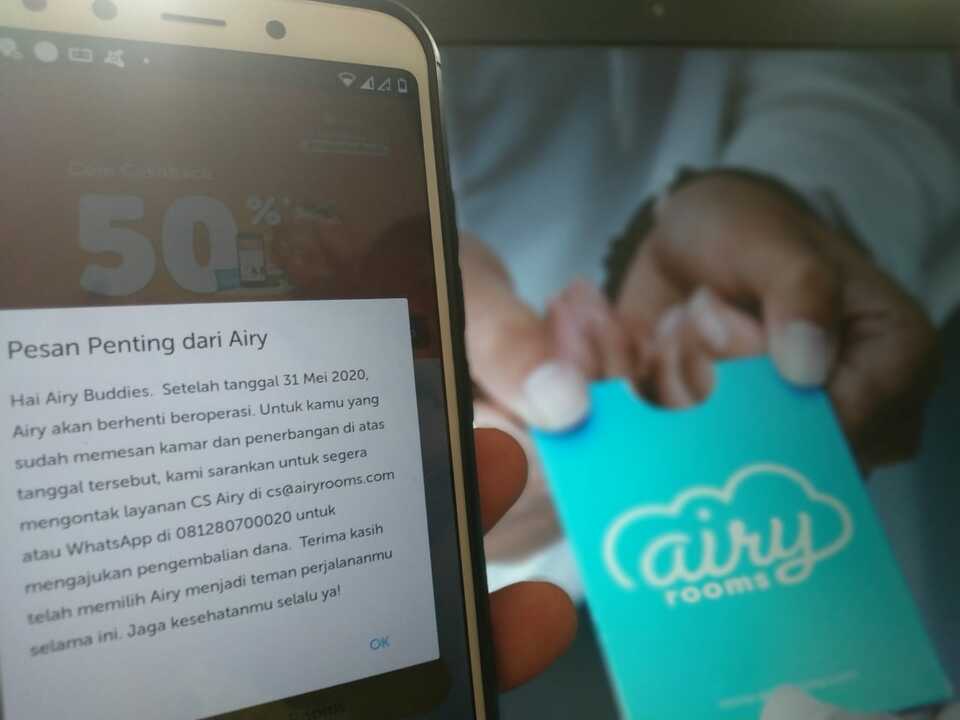 A message on the Airy Rooms app notifying customers about the company's closure. (JG Photo/Dion Bisara)