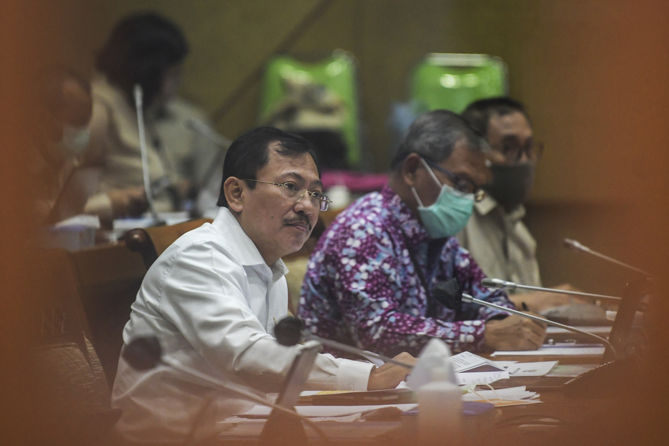 Health Minister Terawan Agus Putranto attends a meeting at the House of Representatives early in May. (Antara Photo/Galih Pradipta)