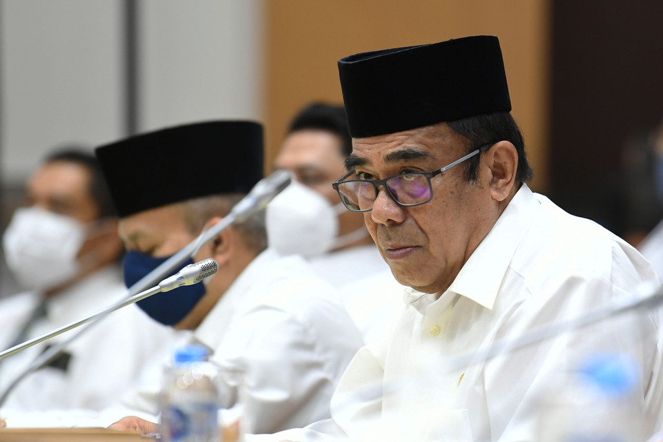 Religious Affairs Minister Fachrul Razi attends a meeting with the House of Representative in Jakarta on Sep. 8, 2020. (Antara Photo/Puspa Perwitasari)