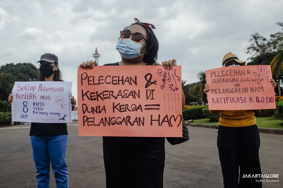 Participants demand the government pass a long-delayed Elimination of Sexual Violence bill during International Women Day 2021. (JG Photo/Yudha Baskoro) 