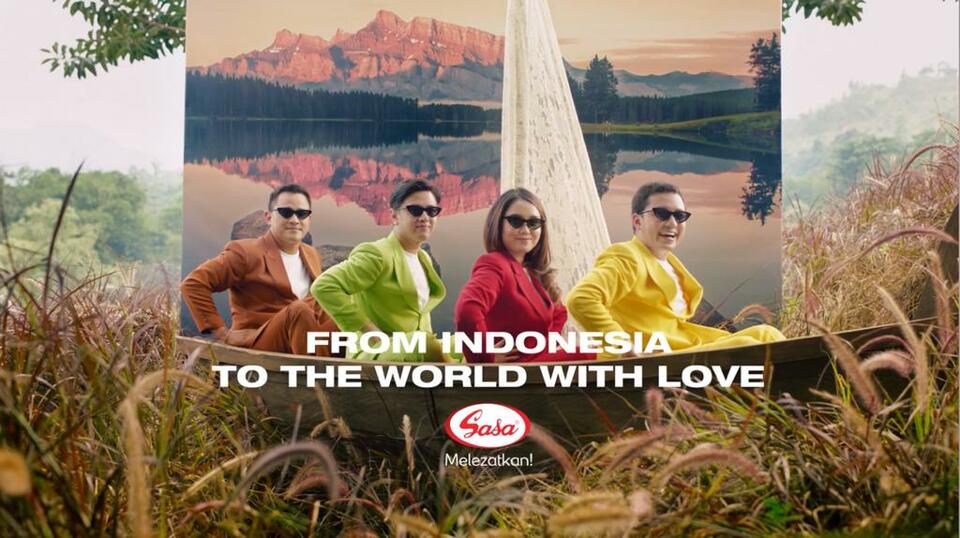 Sasa collaborates with Indonesian pop band HIVI! on "Sasa to The World". (Photo Courtesy of Sasa)