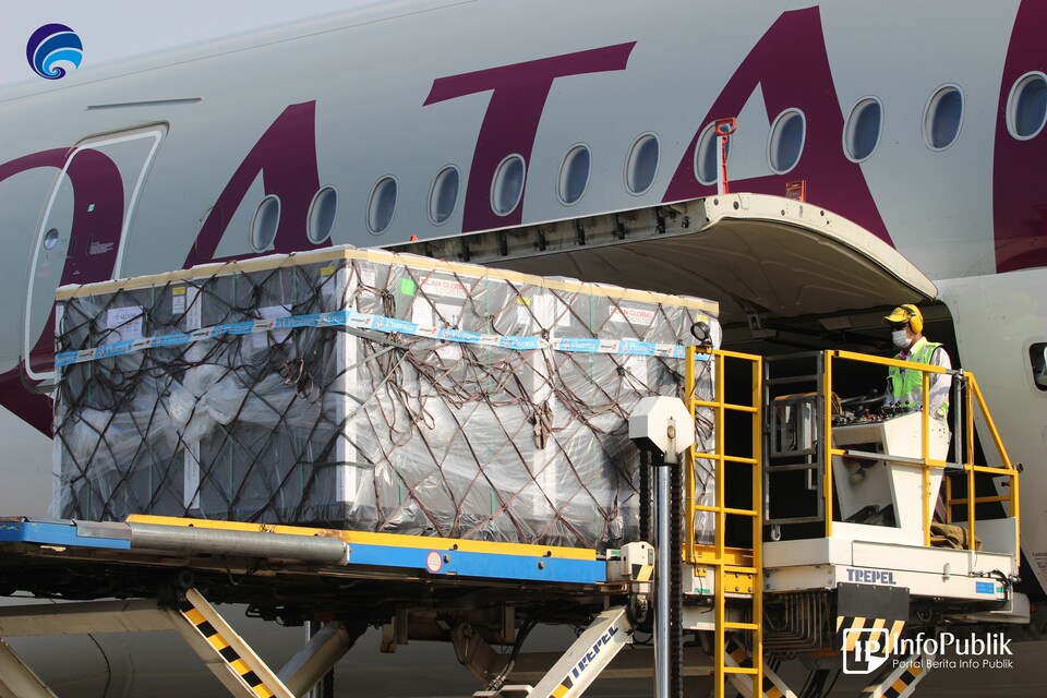 Indonesia receives a fresh shipment of the AstraZeneca Covid-19 vaccine at Soekarno-Hatta at Soekarno-Hatta International Airport in Tangerang, Banten, on May 8, 2021. (Photo Courtesy of Communication and Information Technology Ministry)