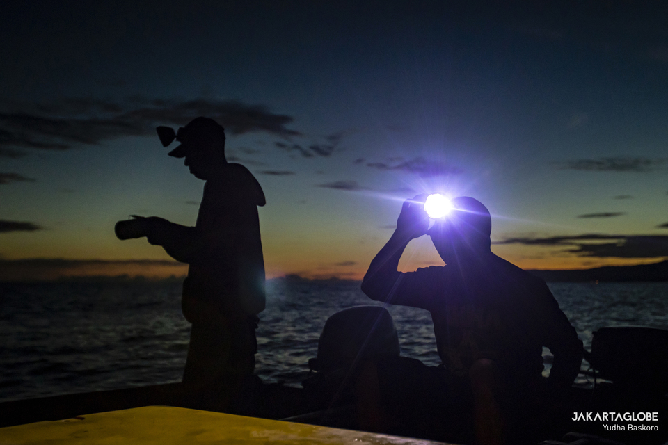 Fishermen go fishing at  Seram Sea, in Maluku Province on October 30, 2021. (JG Photo/Yudha Baskoro)