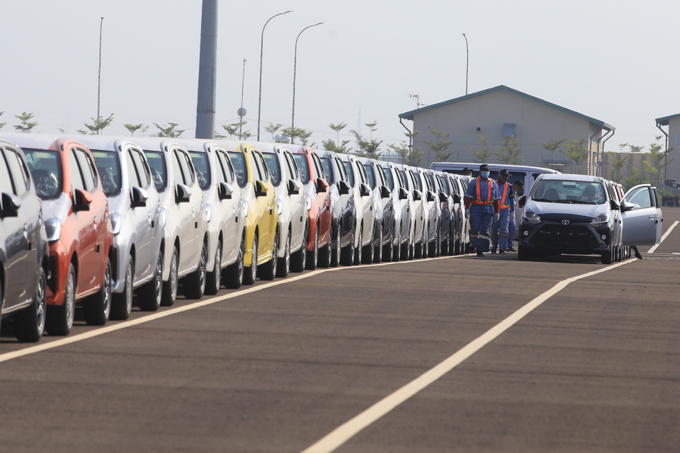 Vehicles await shipment at Patimban Port in Subang, West Java, on December 17, 2021. The newly-built port marked its first major export shipment with the delivery of over 1,200 vehicles to the Philippines. (Antara Photo/Dedhez Anggara)