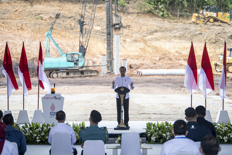President Joko "Jokowi" Widodo speaks during a groundbreaking event of a $2.3 billion downstream coal project in the Tanjung Enim Industrial Estate, South Sumatra, on Monday, Jan 24, 2022. (Antara Photo/Nova Wahyudi)
