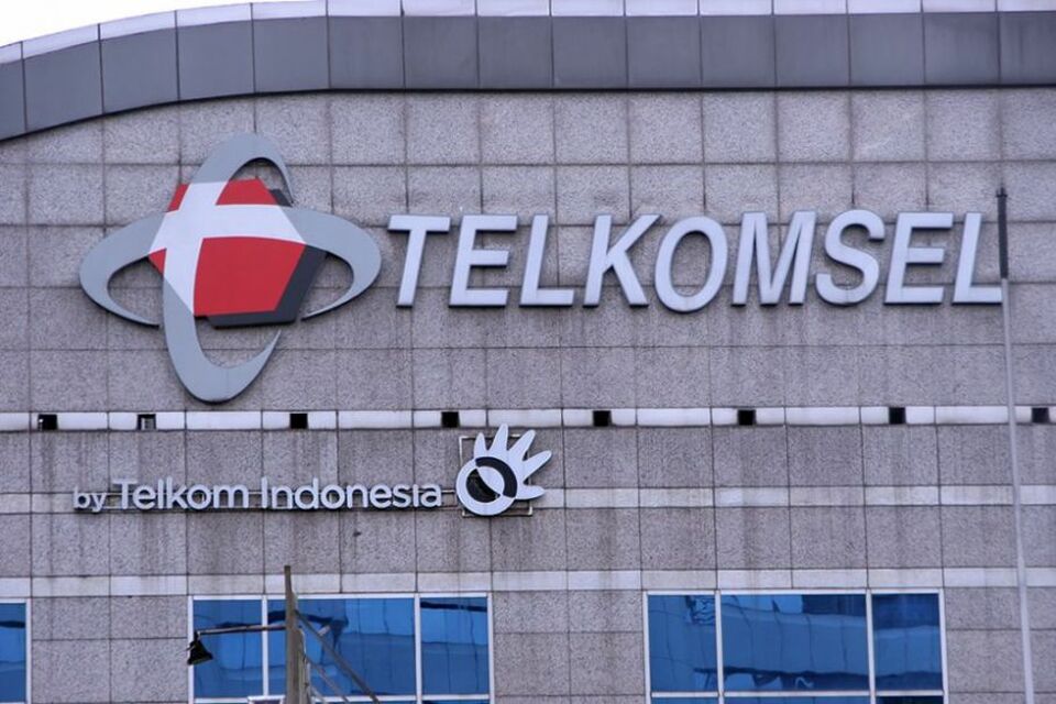 A photo illustration of the state-owned telecom giant Telkomsel. (B1 Photo/Hafiz Sezario)