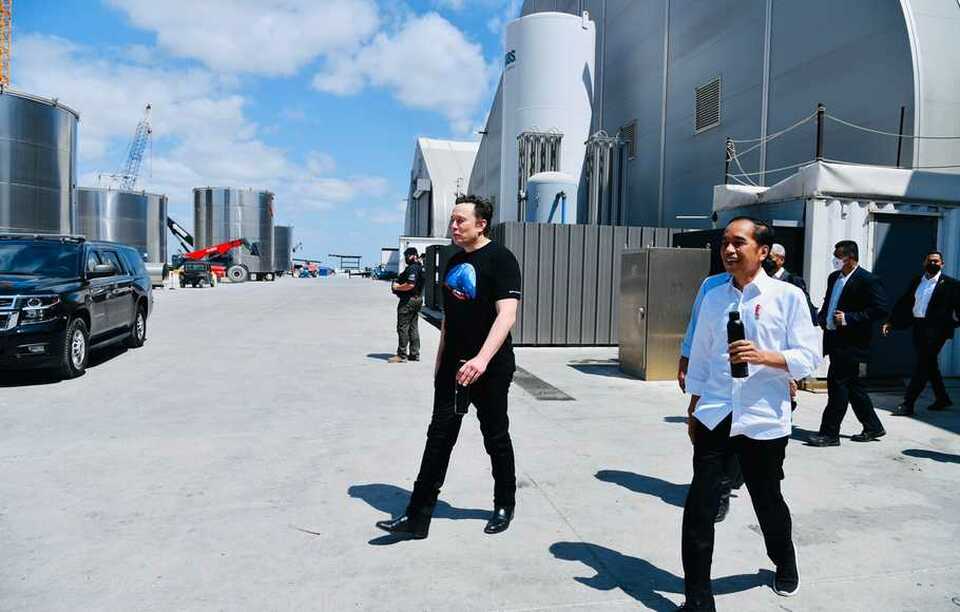 President Joko "Jokowi" Widodo, right, visited Elon Musk in Starbase, SpaceX