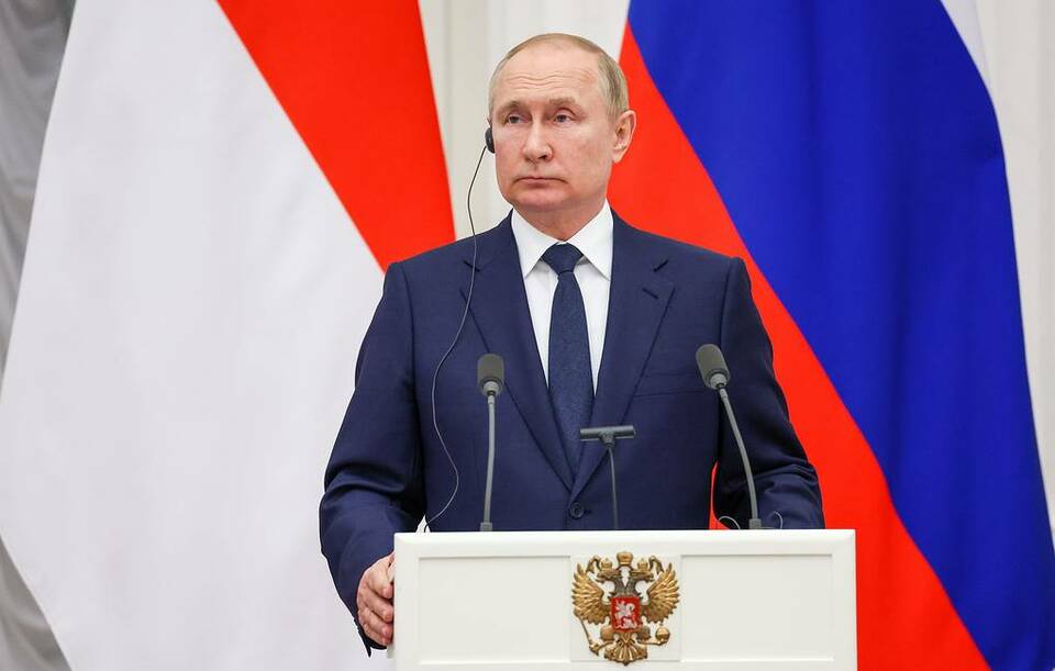 Russian President Vladimir Putin speaks in a press conference after meeting his Indonesian counterpart Joko Widodo at the Moscow Kremlin on June 30/2022. (Vyacheslav Prokofyev/TASS News Agency)

