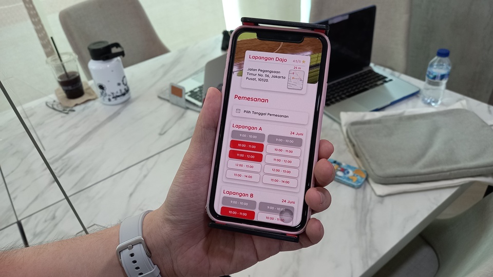 Pelita Harapan University (UPH) students in Tangerang, Banten, develop a mobile app called Muju to help users find and book a sporting venue. (JG Photo/Heru Andriyanto)