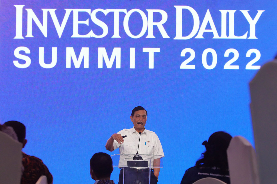 Coordinating Minister for Maritime Affairs and Investment Luhut Binsar Pandjaitan addresses a business conference during the Investor Daily Summit in Jakarta on Oct. 12, 2022. (David Gita Roza)