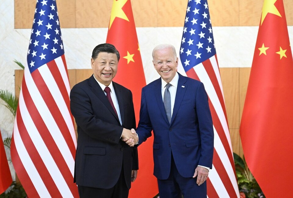 Chinese President Xi Jinping meets with US President Joe Biden in Bali, Indonesia, on November 14, 2022. (Xinhua/Li Xueren)