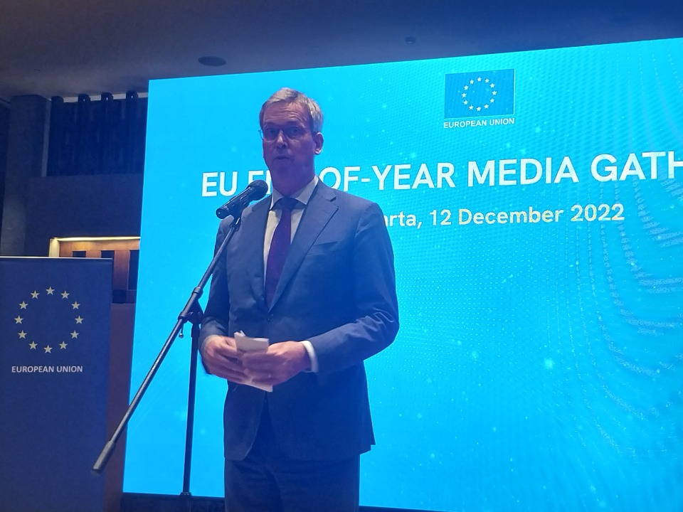European Union (EU) ambassador to Indonesia Vincent Piket gives his remarks at a year-end media gathering in Jakarta on Dec. 12, 2022. (JG Photo/Jayanty Nada Shofa)