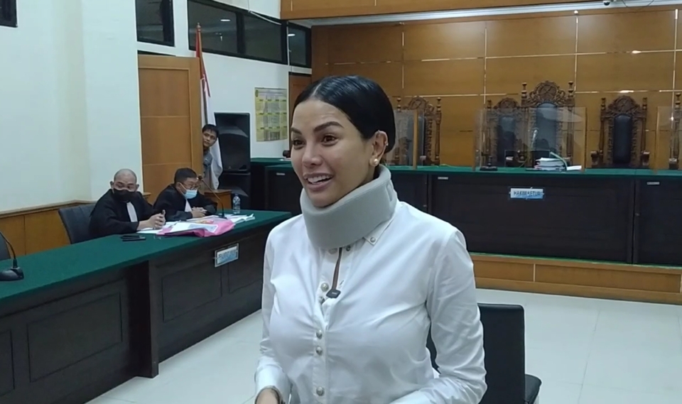 Actress Nikita Mirzani attends a hearing at the Serang District Court in the province of Banten on December 29, 2022. (BTV)