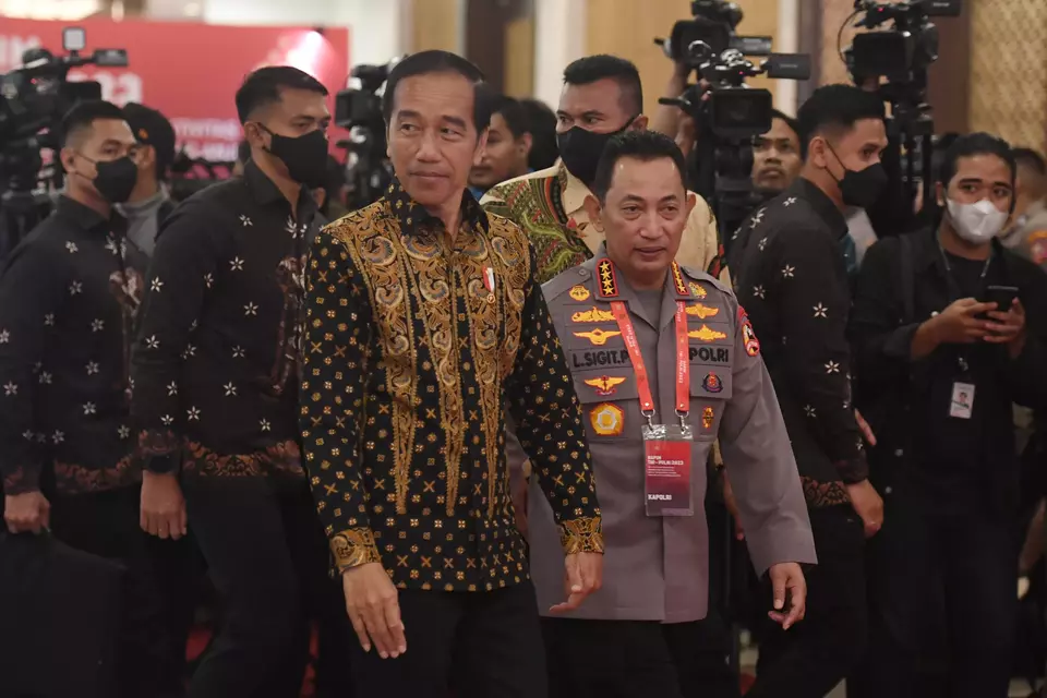 President Joko "Jokowi" Widodo and National Police chief Listyo Sigit Prabowo at the 2023 Military-Police meeting in Jakarta on Feb. 8, 2023. (Antara Photo/Hafidz Mubarak A)