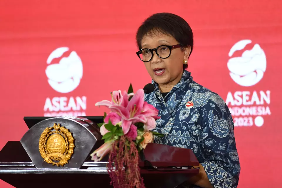 Foreign Affairs Minister Retno Marsudi speaks at a press conference following the ASEAN Foreign Ministers Retreat at the ASEAN Secretariat in Jakarta on Feb. 4, 2023. (Antara Photo/Aditya Pradana Putra)