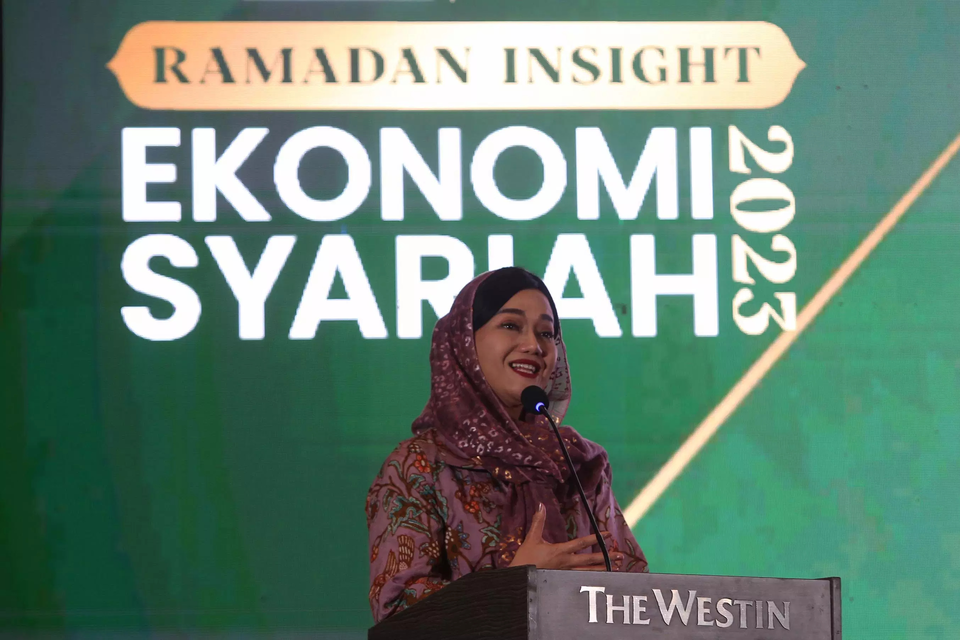 Friderica Widyasari Dewi, head for consumer protection at the OJK, said at the Ramadan Insight forum hosted by Investor Daily in Jakarta on March 30, 2023. (B Universe Photo/Mohammad Defrizal)