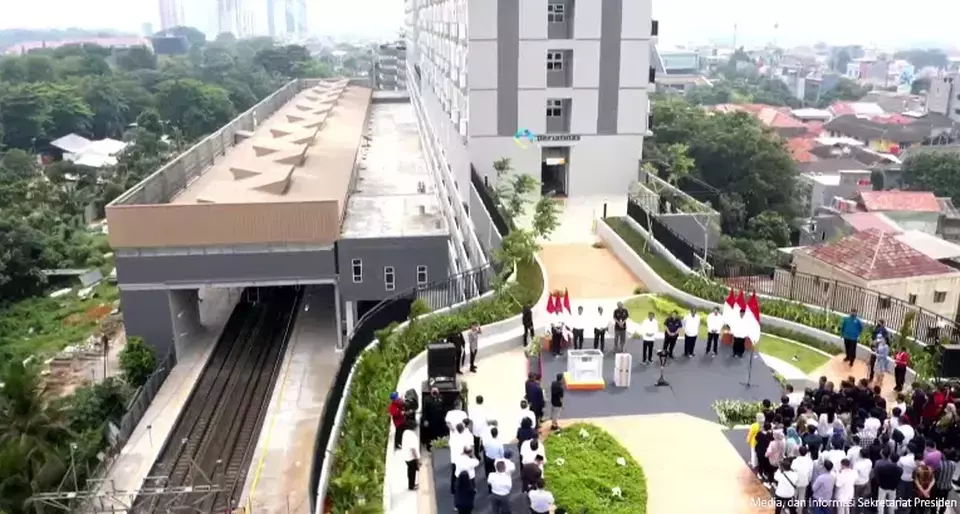 An aerial view of millennial housing Samesta Mahata Margonda apartment launch in Depok on April 13, 2023. (Screengrab)