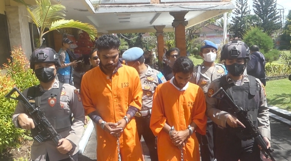 Two Indian nationals accused of murdering an Indonesian man are presented during a press conference by the Bali Police on May 16, 2023. (B-Universe Photo/Mansy Singko)