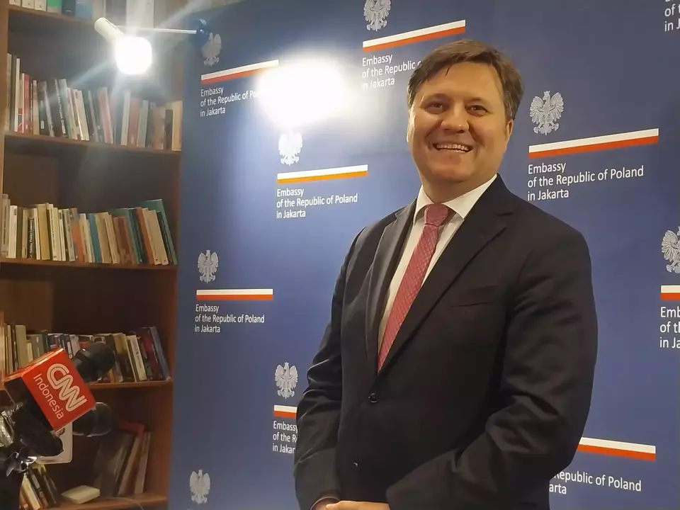 Deputy foreign minister Wojciech Gerwel speaks to Indonesian reporters in Jakarta on May 23, 2023. (JG Photo/Jayanty Nada Shofa)
