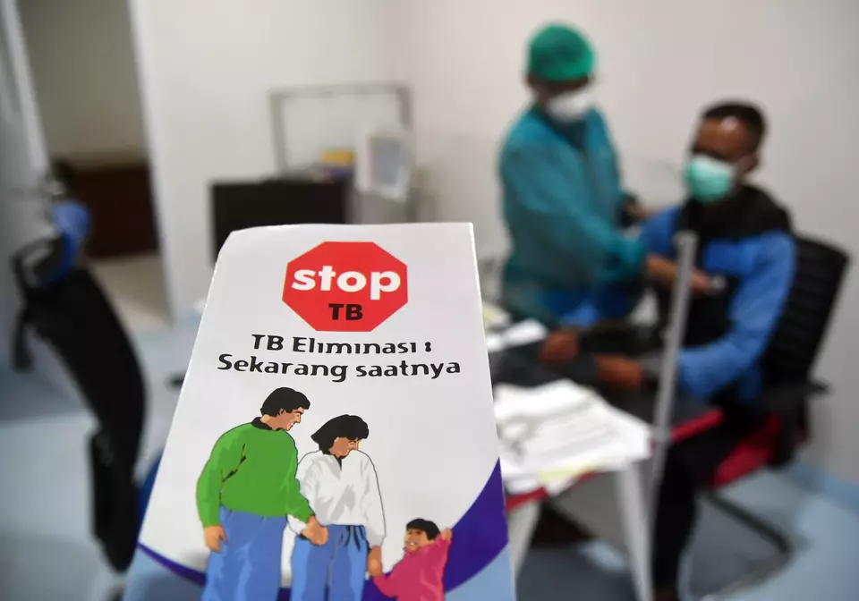 A photo illustration of an anti-tuberculosis brochure. (Antara Photo)