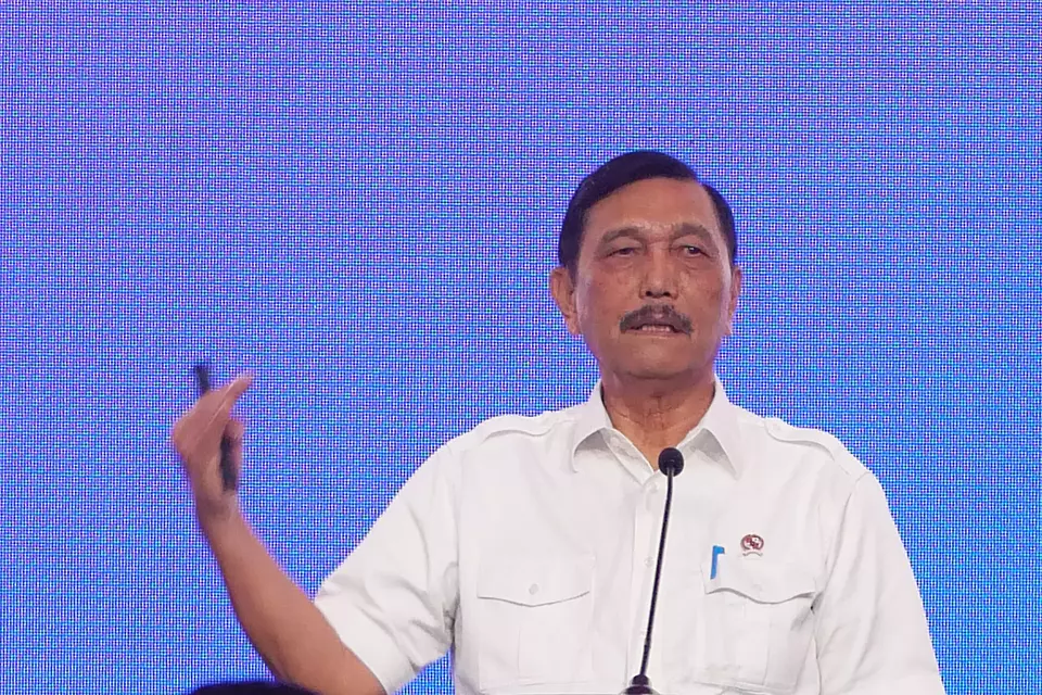 Chief Investment Minister Luhut Binsar Pandjaitan speaks at the 2022 Investor Daily Summit in Jakarta in Oct. 12, 2022. (B1 Photo/David Gita Roza)
