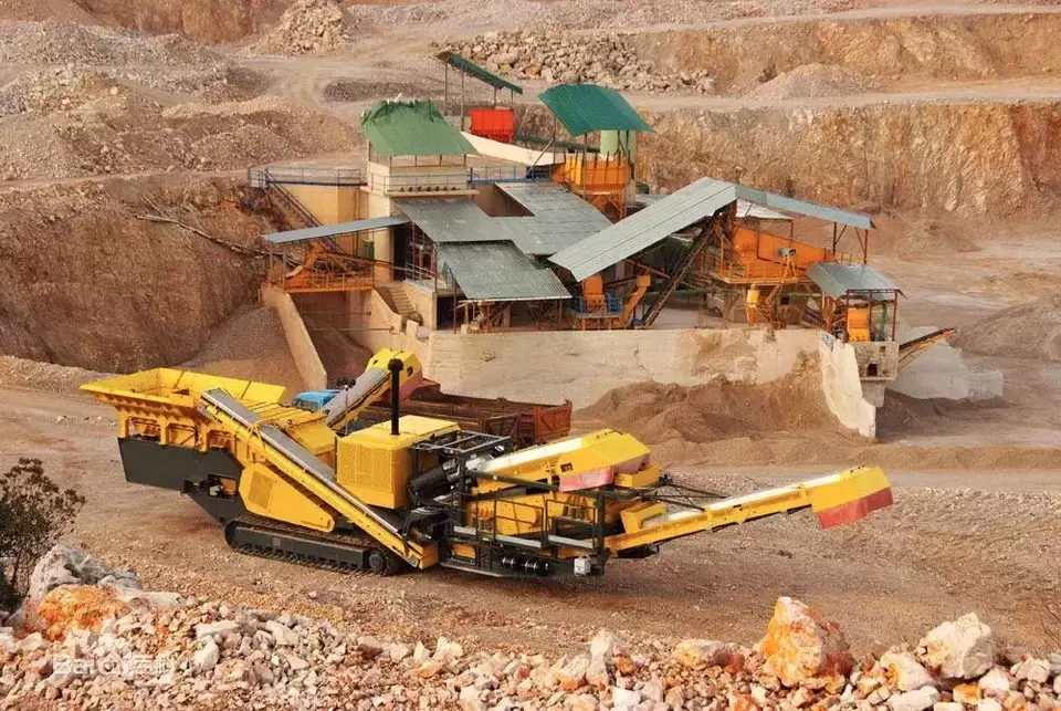 Huawei introduces intelligent mining that allows miners to work safely above the ground with the use of 5G-powered networks and artificial intelligence. (Photo courtesy of Huawei)