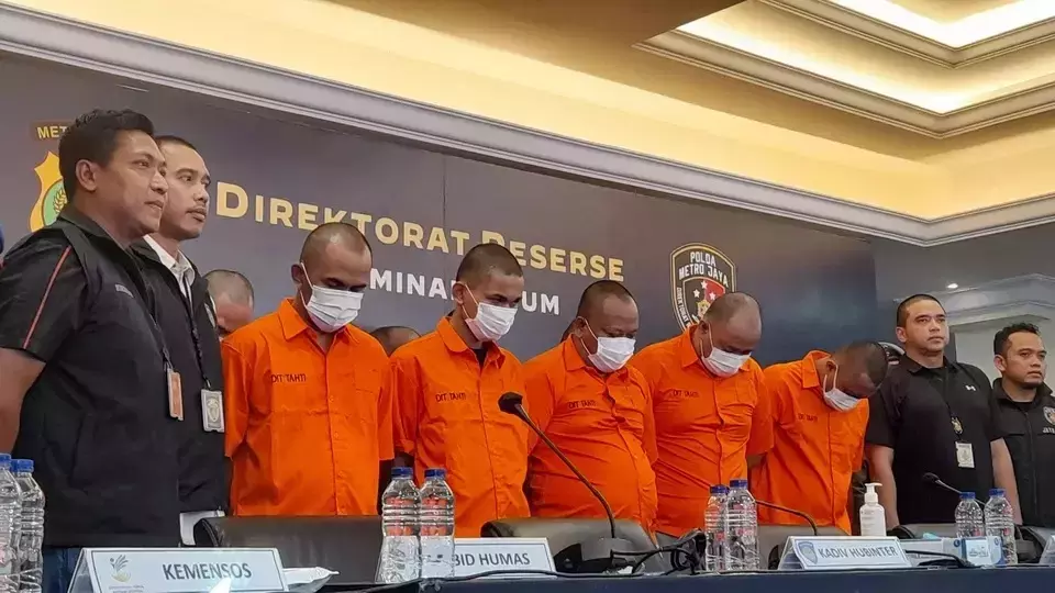 The Jakarta Police present the suspects of a kidney trade syndicate during a press conference in Jakarta, Thursday, July 20, 2023. (B-Universe photo/Ilham Oktafian)