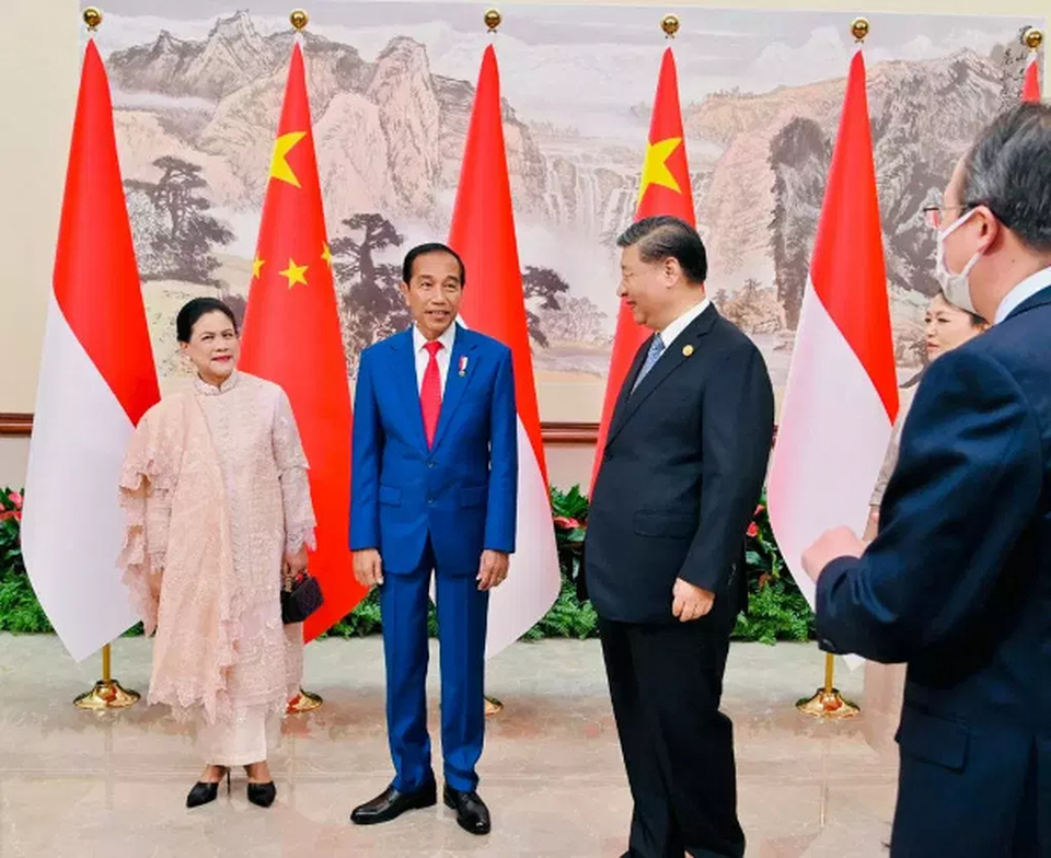 President Joko "Jokowi" Widodo meets with his Chinese counterpart Xi Jinping in Chengdu on July 27, 2023. (Photo Courtesy of Presidential Press Bureau)