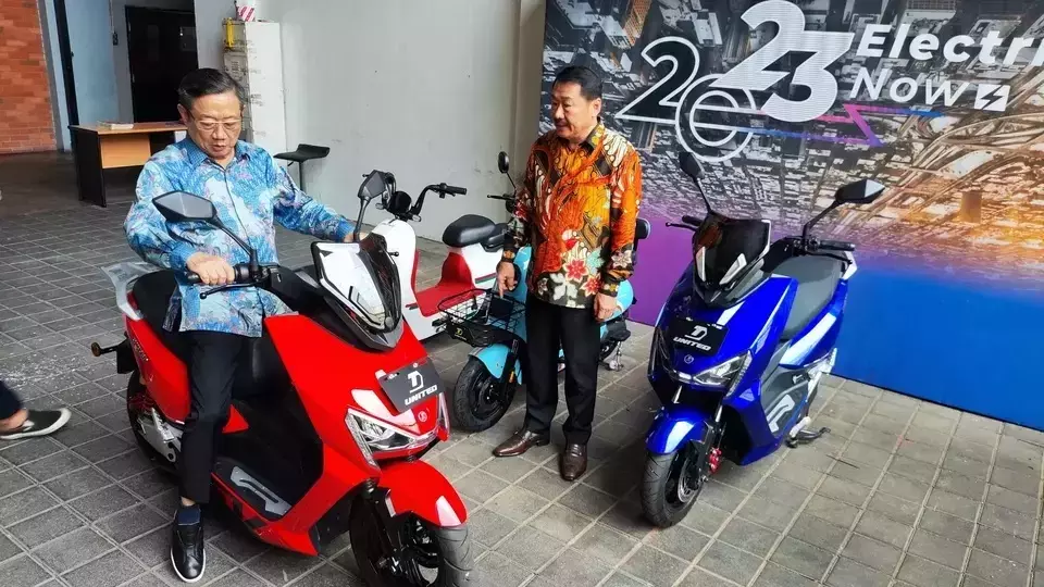 United scooters are put on display in Tangerang, Aug. 9, 2023. (B-Universe photo/Muhammad Ghafur Fadillah)