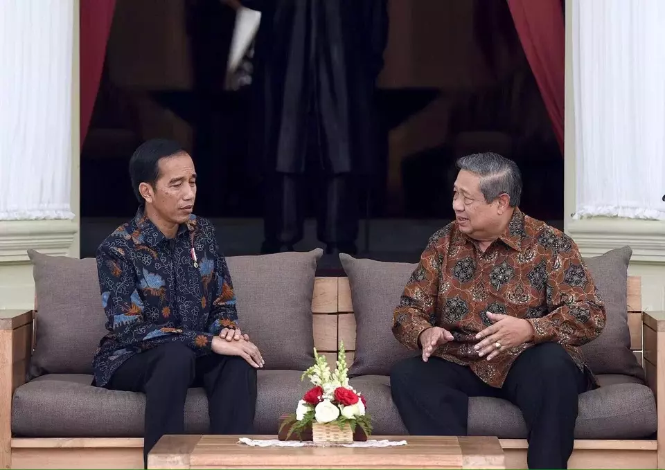 FILE - In this photo posted on the X (formerly Twitter) account of former President Susilo Bambang Yudhoyono, he is received by President Joko Widodo at the State Palace In Jakarta on March 9, 2017.