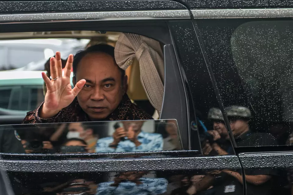 Communications Minister Budi Arie Setiadi waves to the camera during a visit in Bandung on January 18, 2024. (Antara Photo/RaisanAl Farisi)