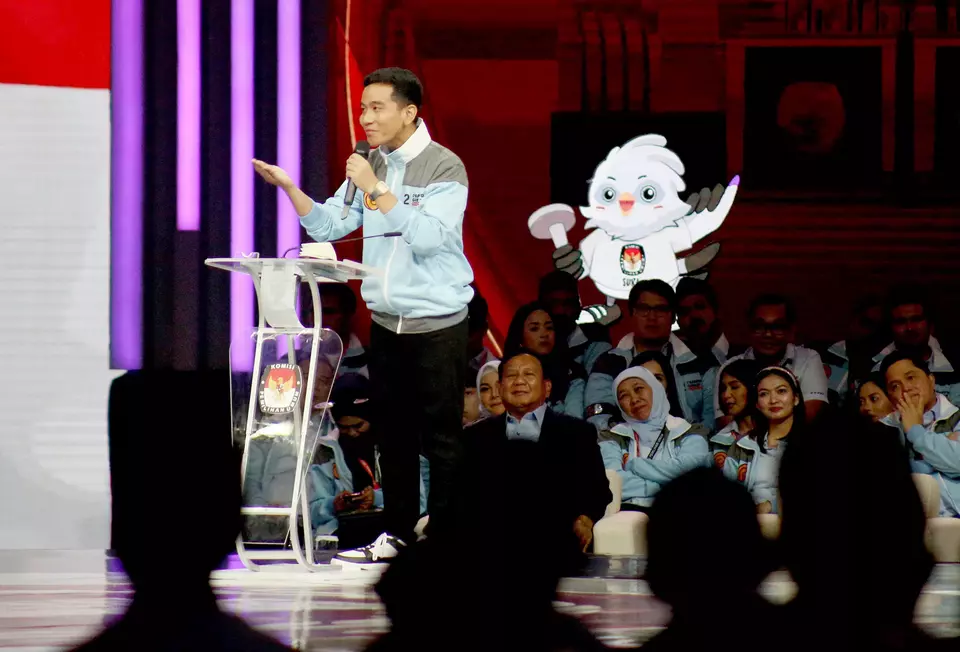 Vice presidential candidate Gibran Rakabuming Raka speaks during a debate at the Jakarta Convention Center, Sunday, Jan. 21, 2024. (Antara Photo//M Risyal Hidayat)