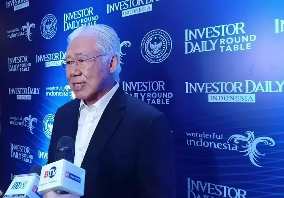 Former Trade Minister Enggartiasto Lukita speaks with journalists during the Investor Daily Roundtable in Jakarta, Feb. 7, 2024. (B-Universe Photo)