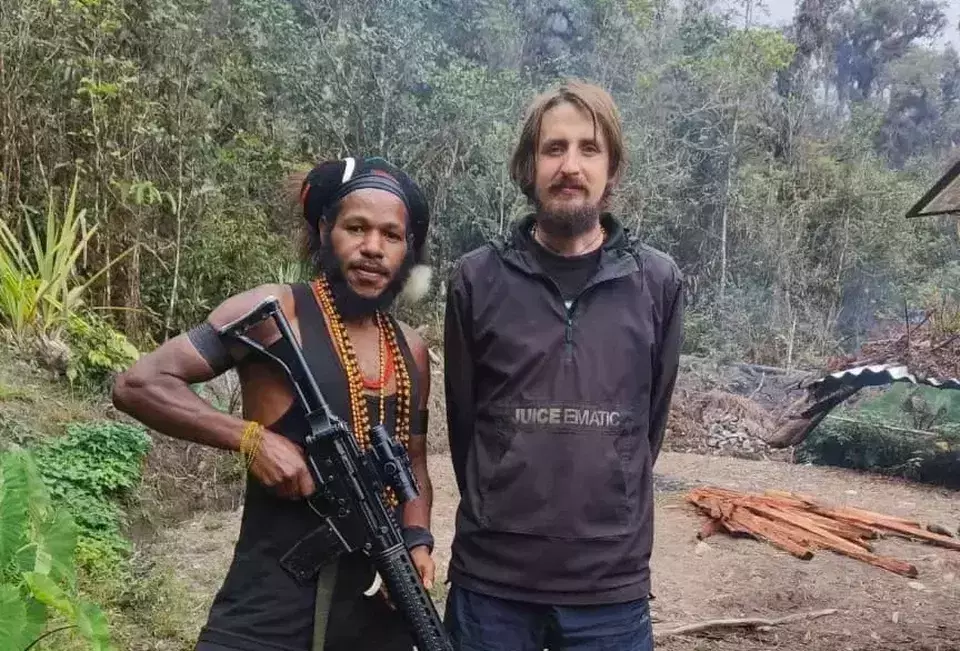 New Zealand pilot Philip Mehrtens, abducted in February 2023, appears emaciated and neglected after a year in captivity, in a video released on December 2023. (Photo courtesy of TPNPB)