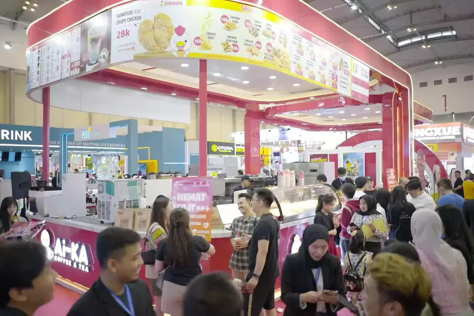 Franchise exhibition of ZHENGDA Chicken Steak, Ai-CHA Ice Cream & Tea, and Ai-KA Coffee & Tea at IFBC Expo 2024 successfully attracted visitors. (Photo Courtesy of Nanyang Group)