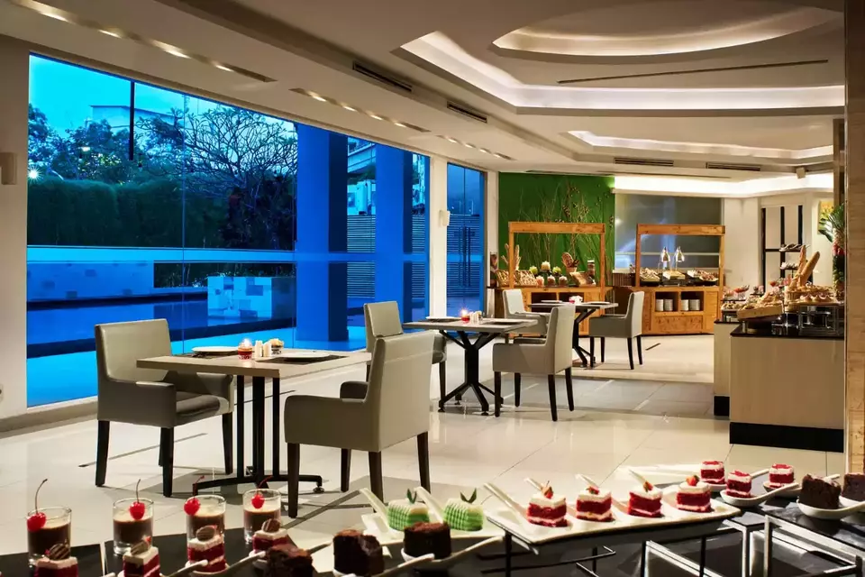 eL Hotel Jakarta.