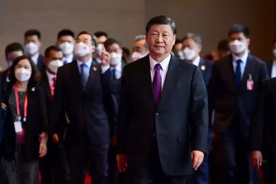 Chinese President Xi Jinping about to meet President Joko "Jokowi" Widodo in the sidelines of the G20 Summit in Bali on Nov. 16, 2022. (Photo Courtesy of Presidential Press Bureau)
