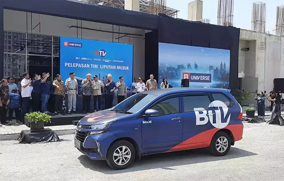 Transport Minister Budi Karya Sumadi sends off B-Universe Media Holdings
