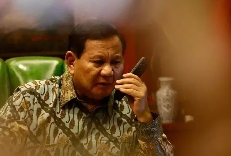 President-elect Prabowo Subianto holds a phone call with Turkish President Recep Tayyip Erdogan on April 8, 2024. (Instagram @prabowo)