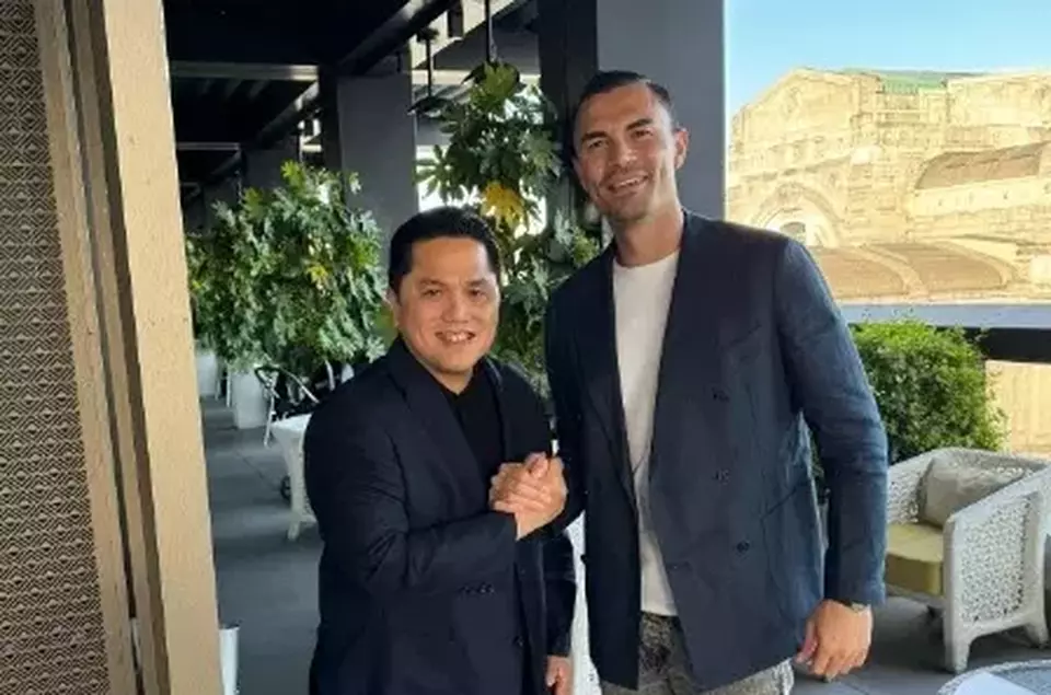 Erick Thohir, the Chairman of the Indonesian Football Association (PSSI) and former President of Inter Milan, recently held a meeting with Emil Audero Mulyadi, a player of Indonesian descent currently representing Inter Milan. (Instagram @erickthohir)