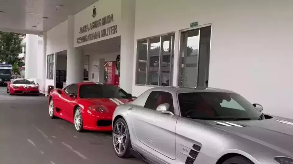 Three luxury vehicles, including two Ferrari sports cars and one Mercedes Benz sports car owned by Harvey Moeis, were confiscated by the Attorney General's Office on Apri 26, 2024. (Antara/Laily Rahmawaty)